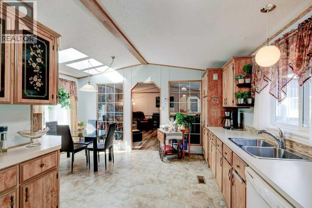 Photo 14 of 3126 Burroughs Manor Ne, Calgary AB