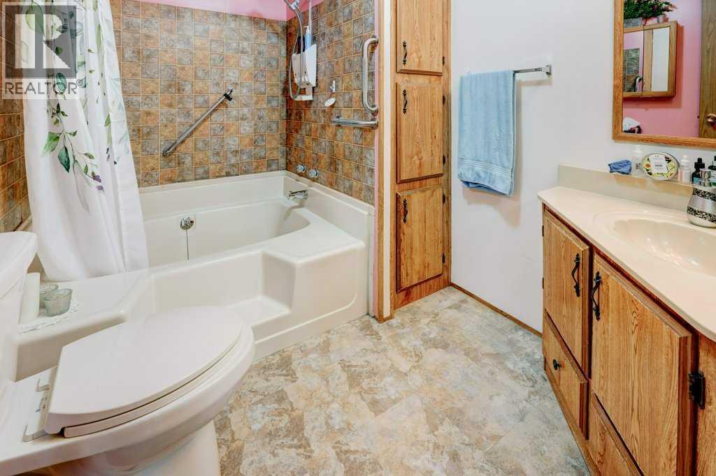 Photo 22 of 3126 Burroughs Manor Ne, Calgary AB