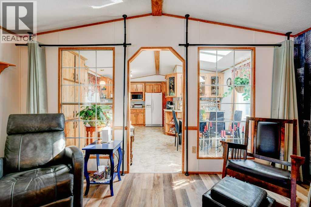 Photo 9 of 3126 Burroughs Manor Ne, Calgary AB