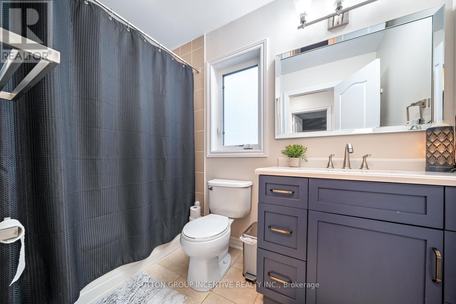 Photo 20 of 105 Collier Crescent, Essa ON