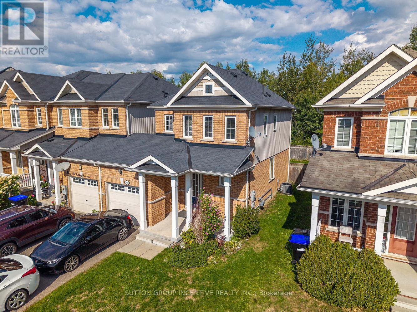 Photo 31 of 105 Collier Crescent, Essa ON
