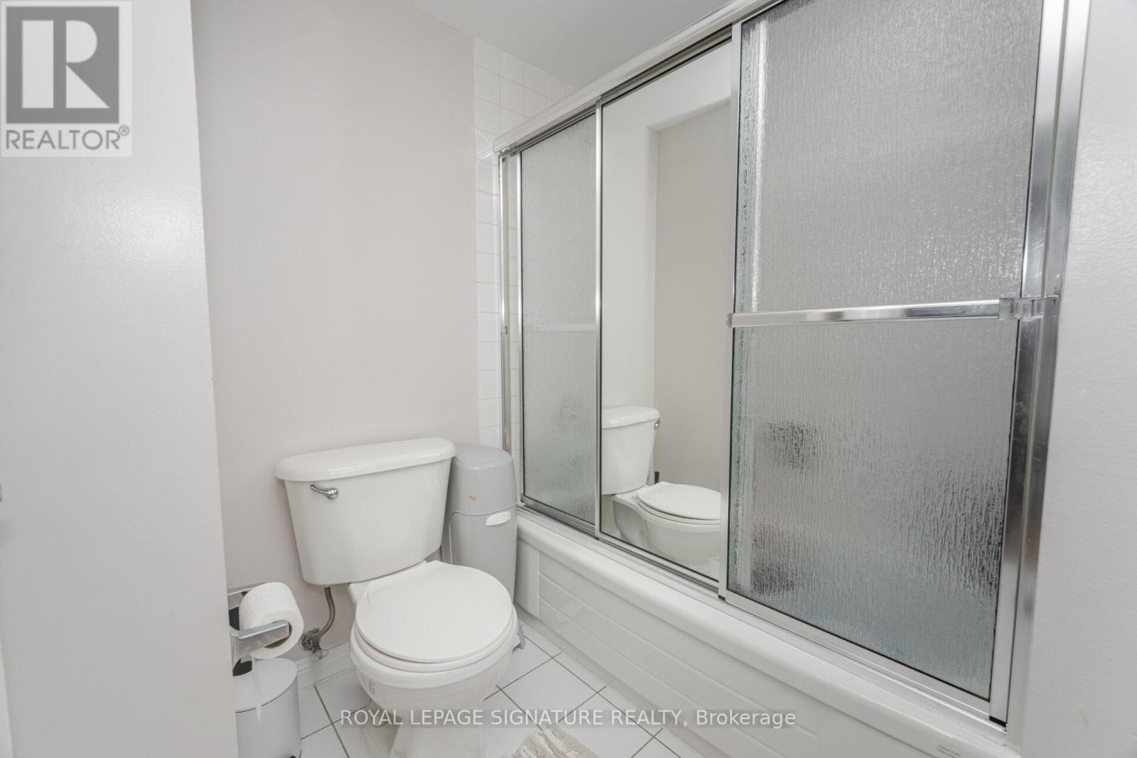 Photo 22 of 408 50 Eglinton Avenue W, Mississauga ON