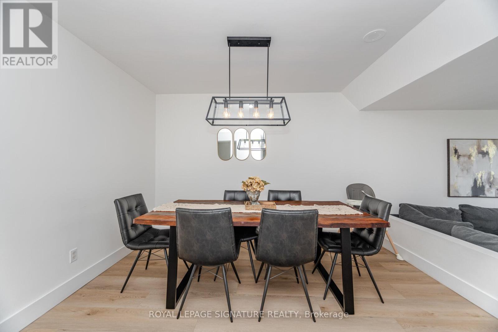 Photo 5 of 408 50 Eglinton Avenue W, Mississauga ON