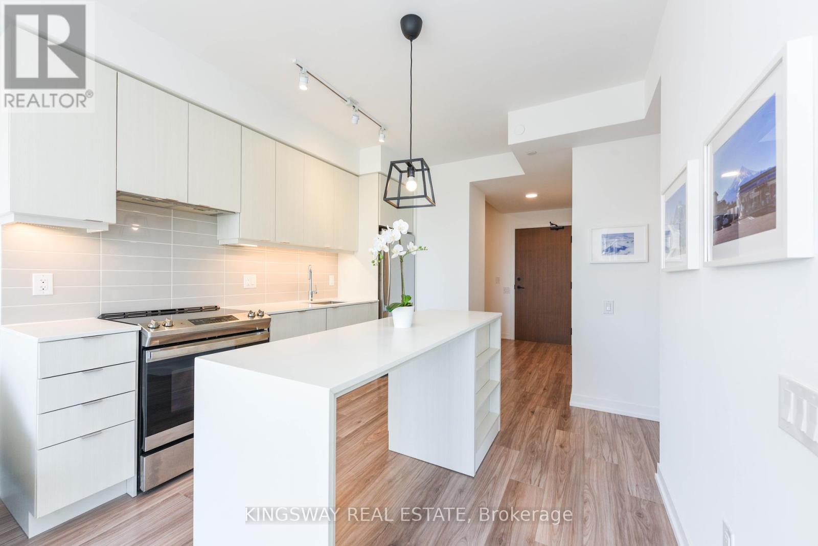 Photo 14 of 2505 4065 Confederation Parkway, Mississauga ON