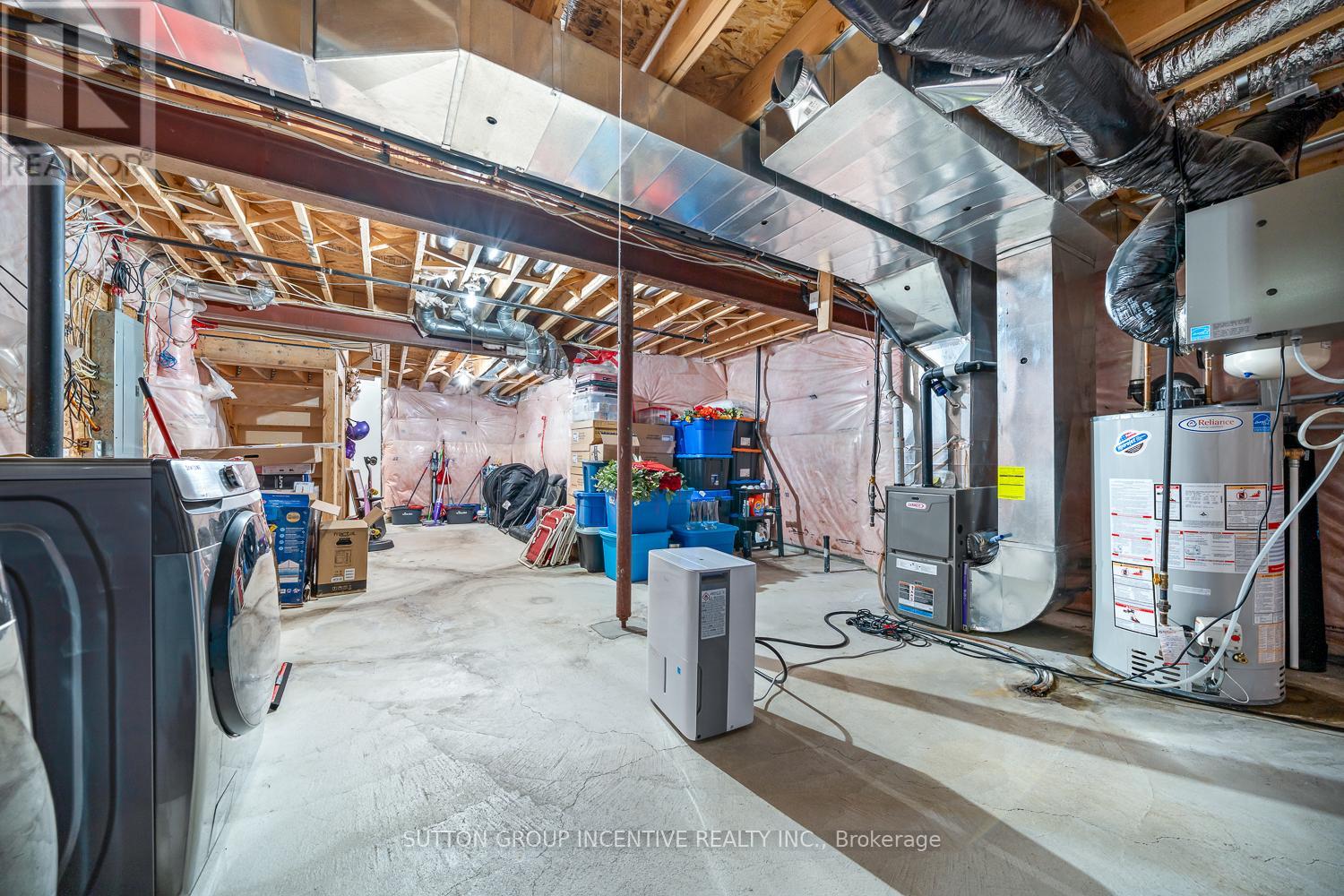 Photo 25 of 105 Collier Crescent, Essa ON