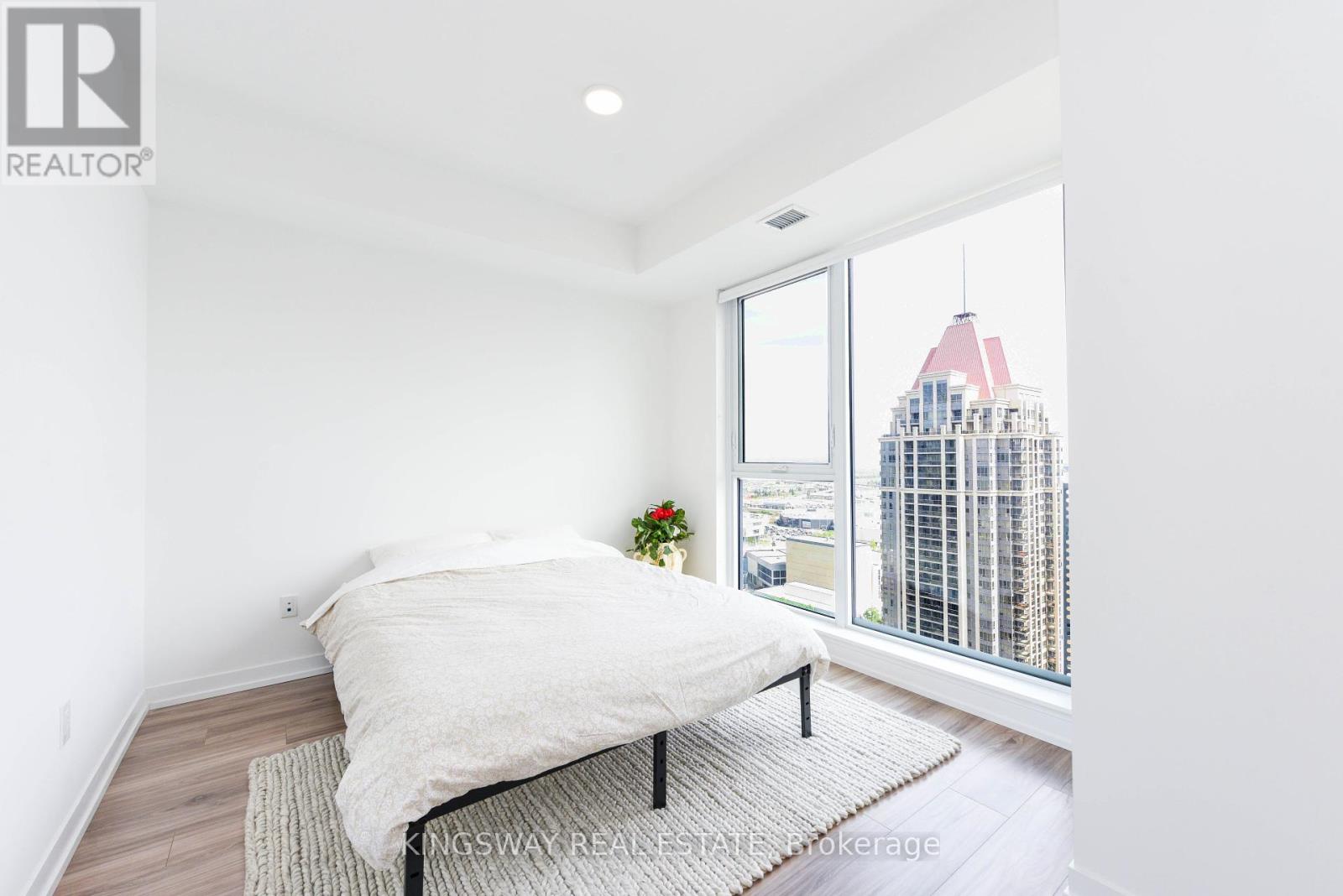 Photo 3 of 2505 4065 Confederation Parkway, Mississauga ON