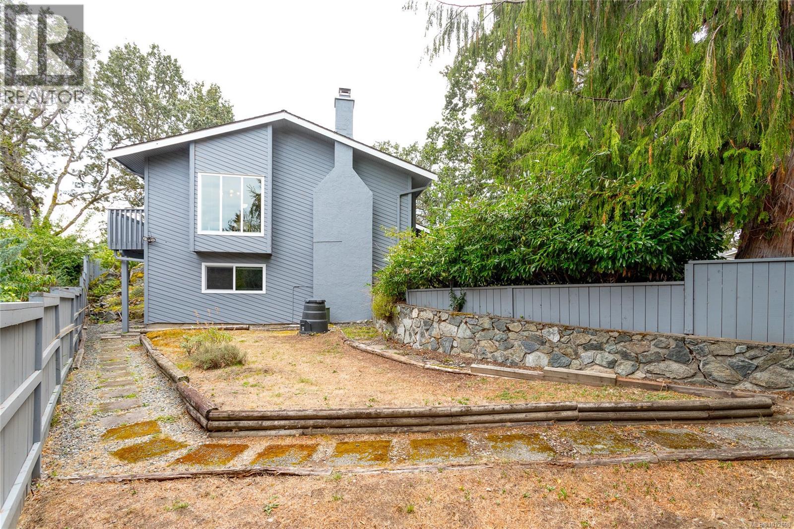 Photo 27 of 4049 Hopesmore Dr, Saanich BC