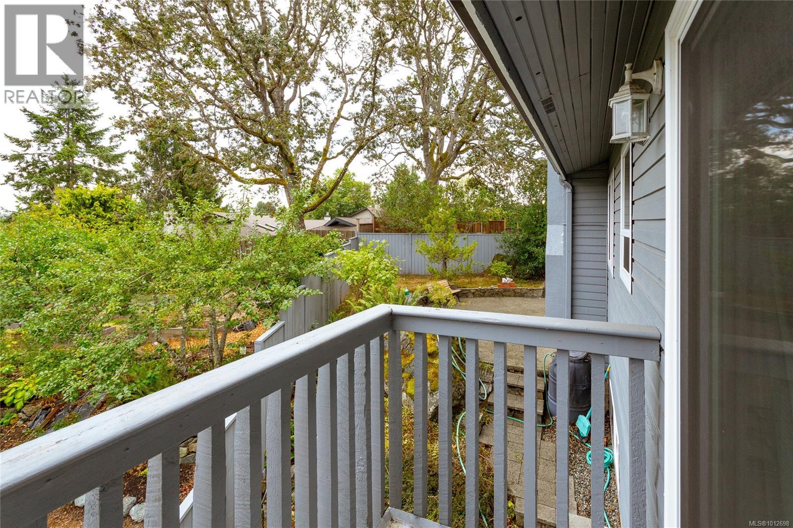 Photo 23 of 4049 Hopesmore Dr, Saanich BC