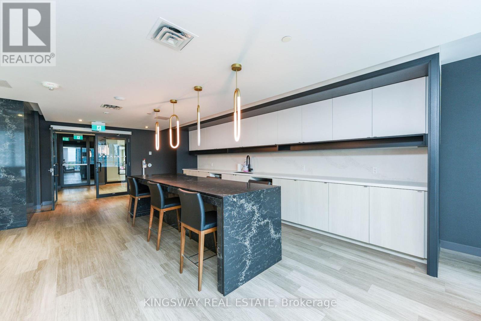 Photo 31 of 2505 4065 Confederation Parkway, Mississauga ON