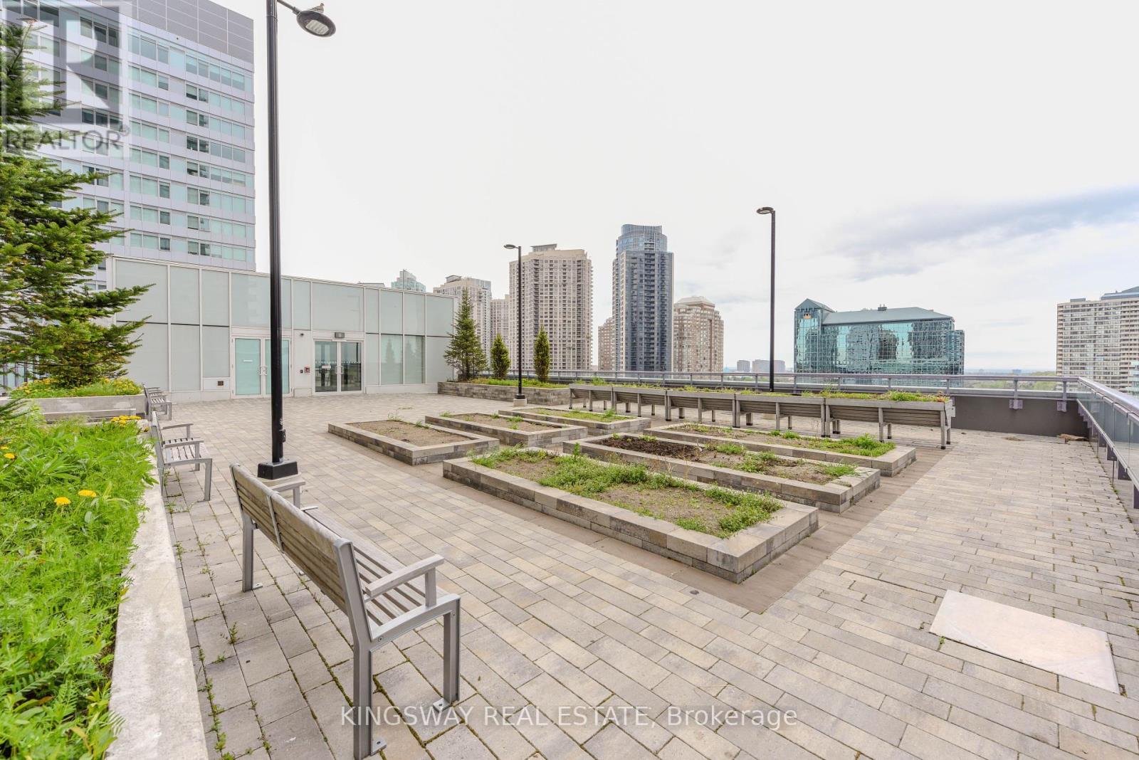Photo 36 of 2505 4065 Confederation Parkway, Mississauga ON