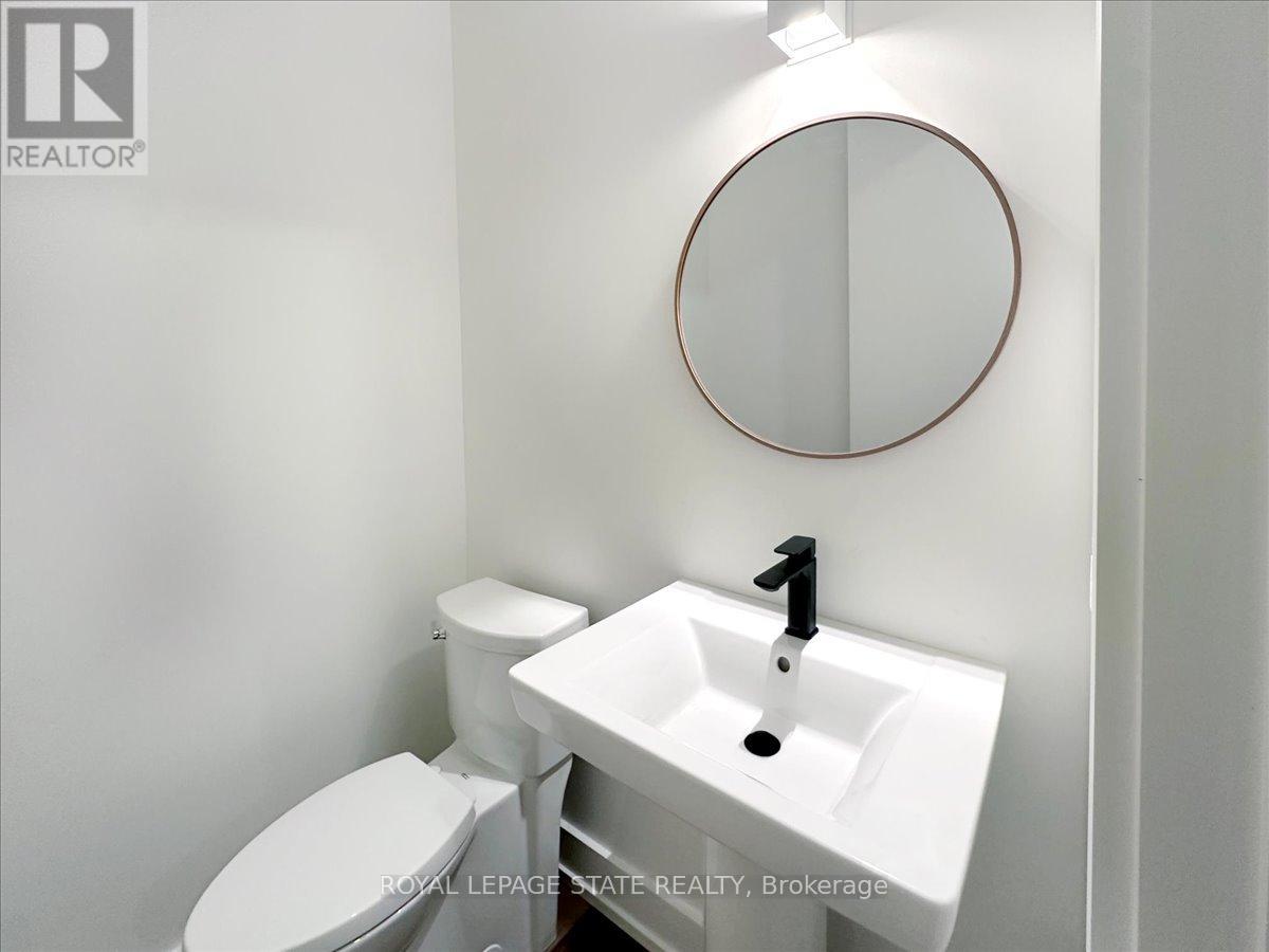 Photo 35 of 1613 G Lookout Street, Pelham ON