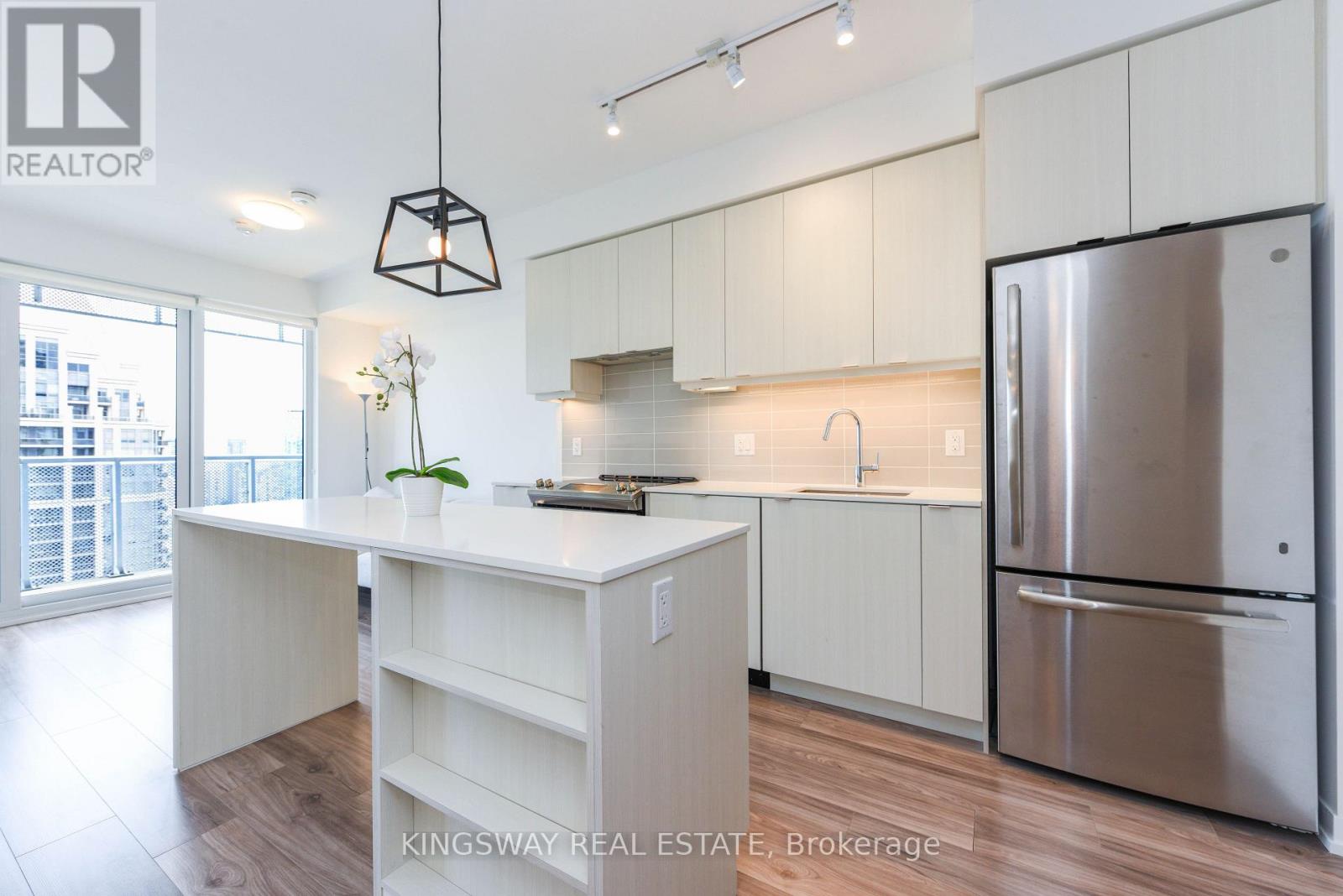 Photo 18 of 2505 4065 Confederation Parkway, Mississauga ON