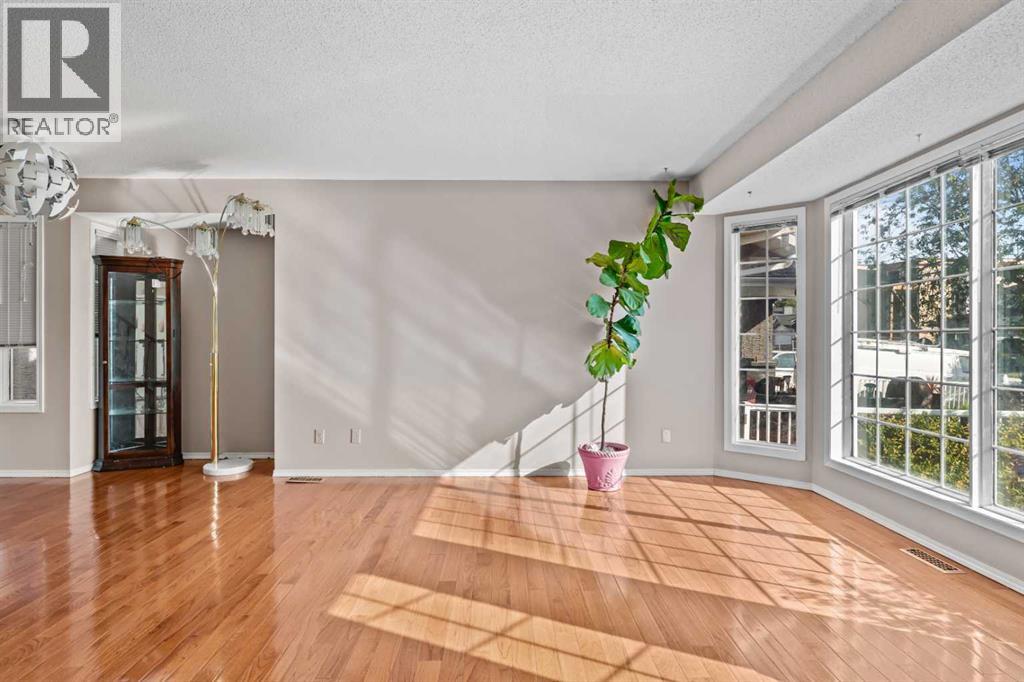 Photo 6 of 7140 California Boulevard Ne, Calgary AB