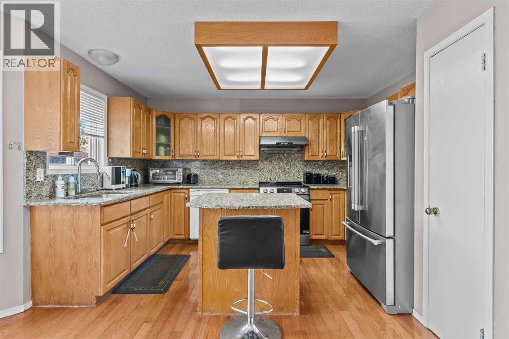 Photo 7 of 7140 California Boulevard Ne, Calgary AB
