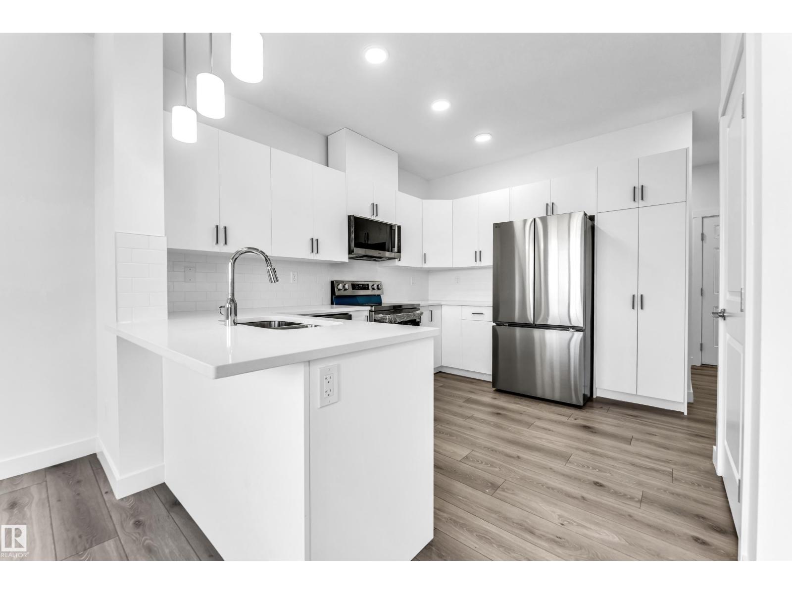 Photo 14 of 4 7110 Keswick Cm Sw, Edmonton AB