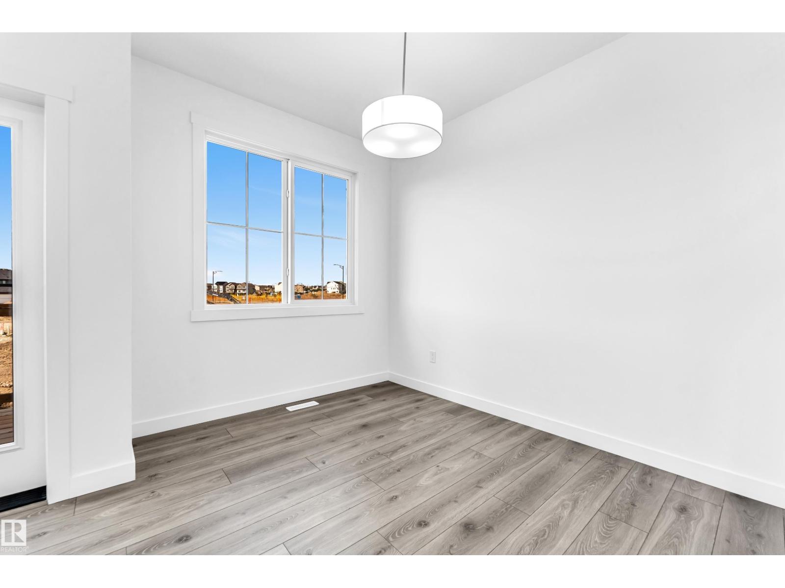 Photo 19 of 4 7110 Keswick Cm Sw, Edmonton AB