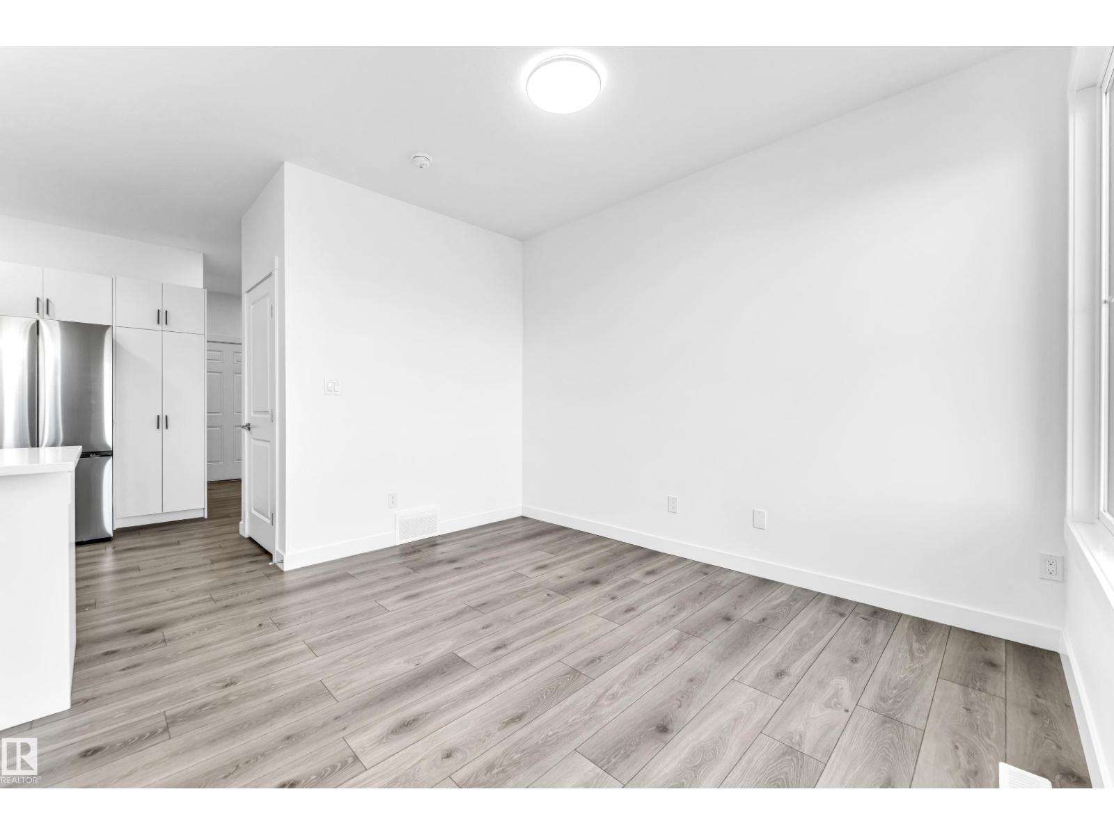Photo 21 of 4 7110 Keswick Cm Sw, Edmonton AB