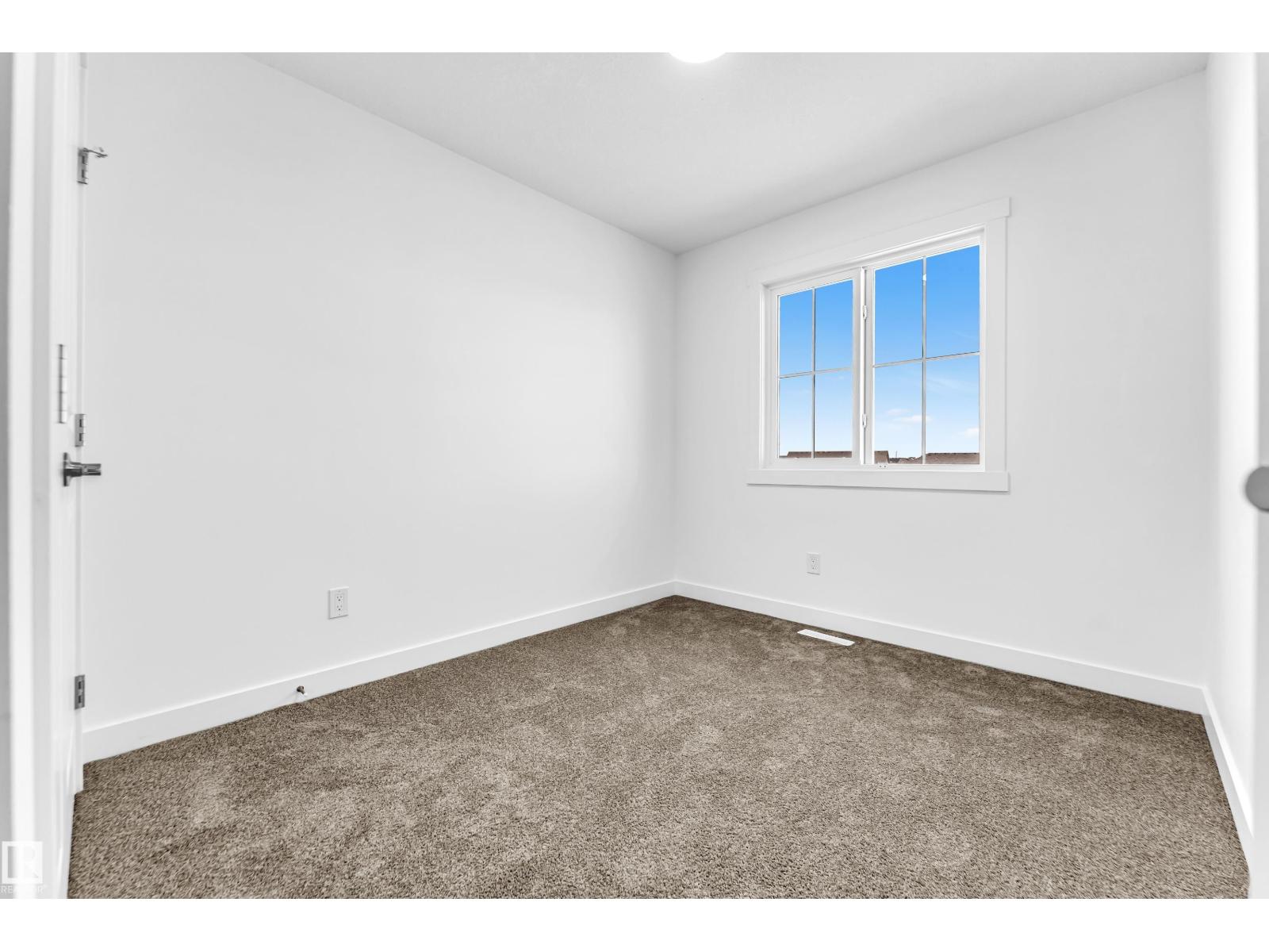 Photo 26 of 4 7110 Keswick Cm Sw, Edmonton AB