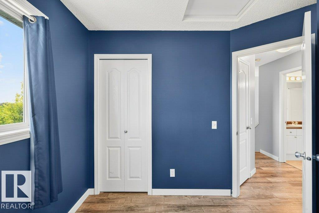 Photo 21 of 21 450 Hyndman Cr Nw, Edmonton AB