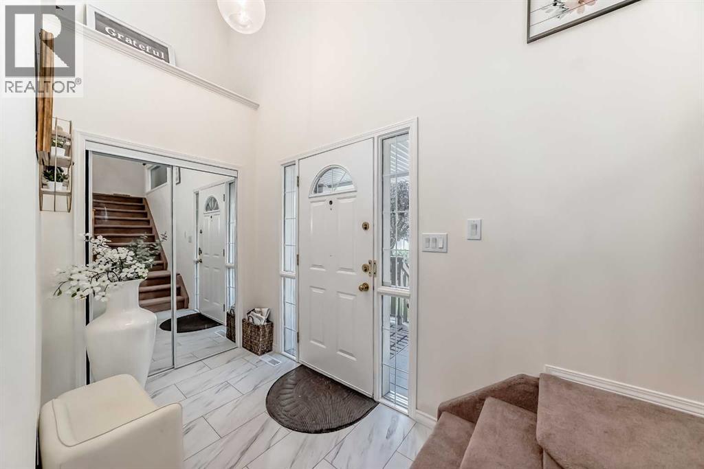 Photo 5 of 82 Mt Gibraltar Heights Se, Calgary AB