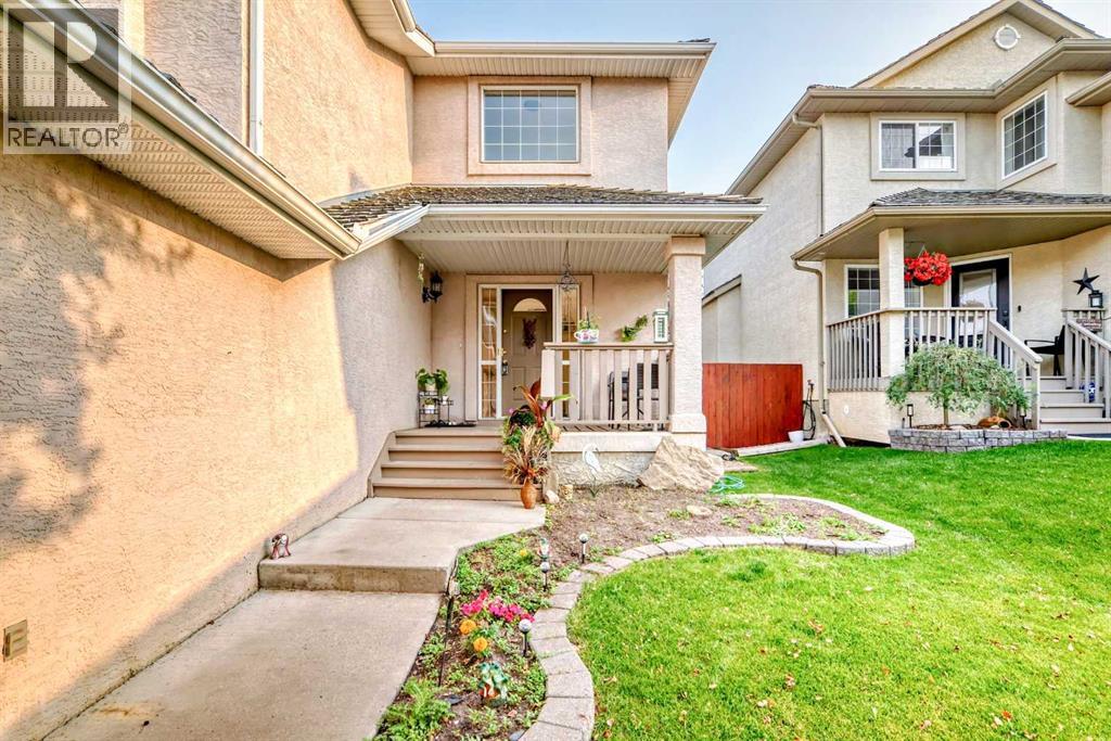 Photo 2 of 82 Mt Gibraltar Heights Se, Calgary AB