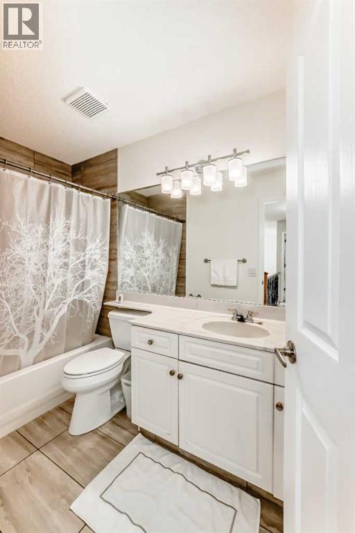Photo 39 of 82 Mt Gibraltar Heights Se, Calgary AB