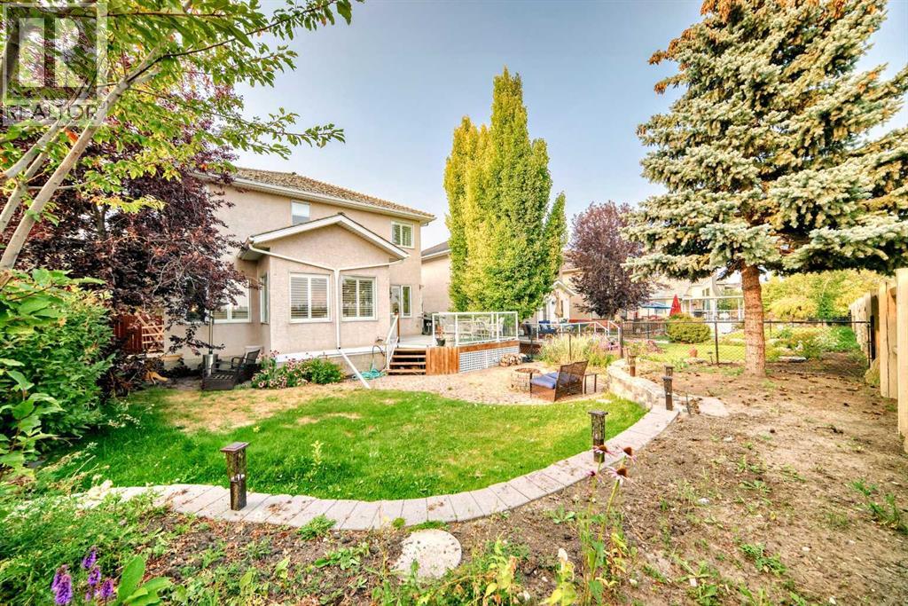 Photo 49 of 82 Mt Gibraltar Heights Se, Calgary AB