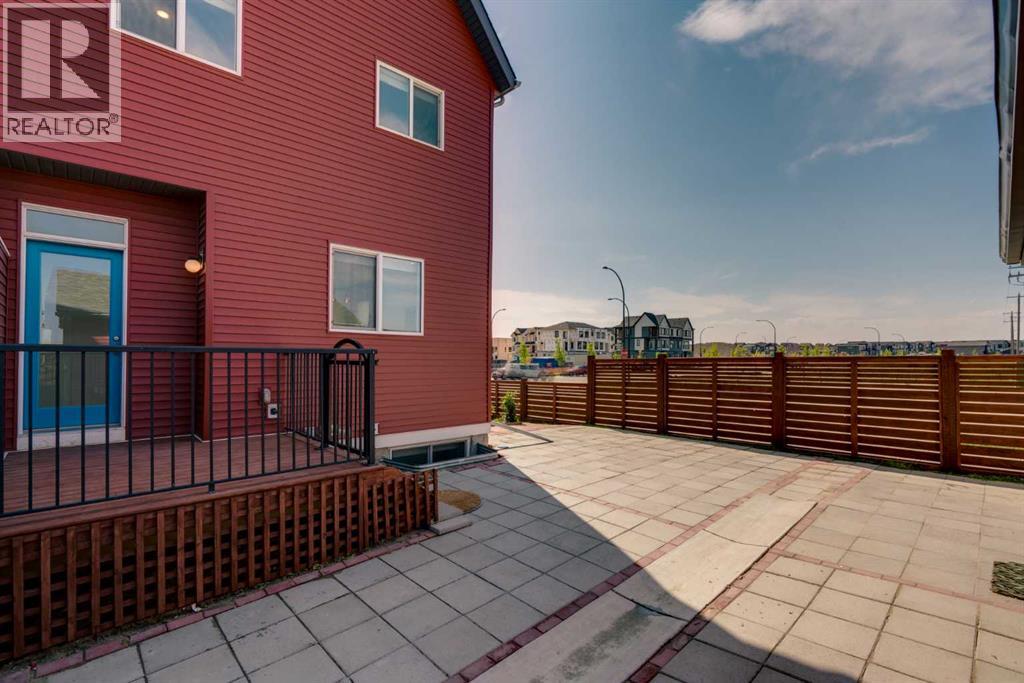 Photo 16 of 156 Livingston View Ne, Calgary AB