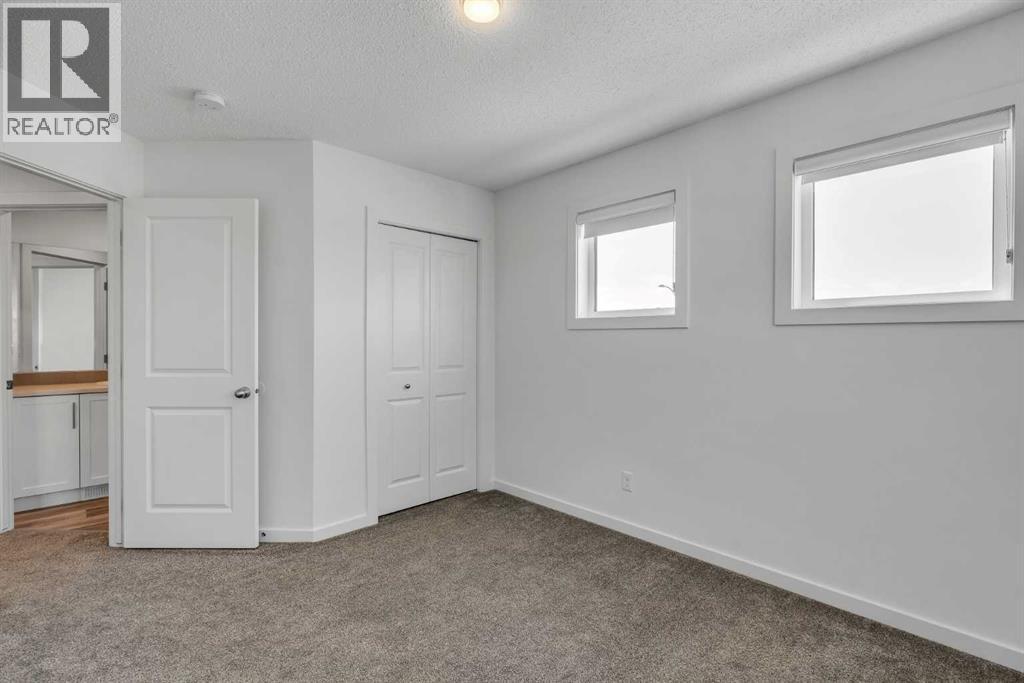 Photo 26 of 156 Livingston View Ne, Calgary AB
