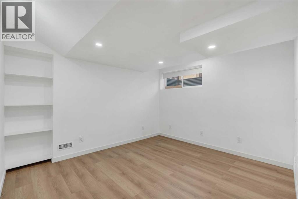 Photo 36 of 156 Livingston View Ne, Calgary AB