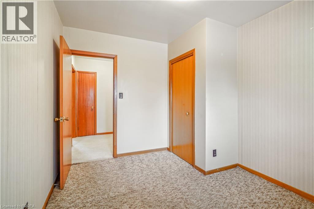 Photo 20 of 49 Pusey Boulevard, Brantford ON