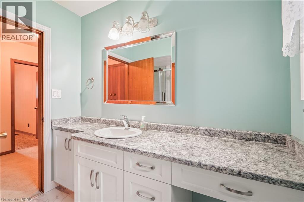 Photo 26 of 49 Pusey Boulevard, Brantford ON