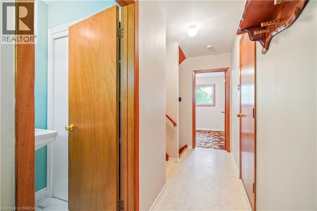 Photo 29 of 49 Pusey Boulevard, Brantford ON