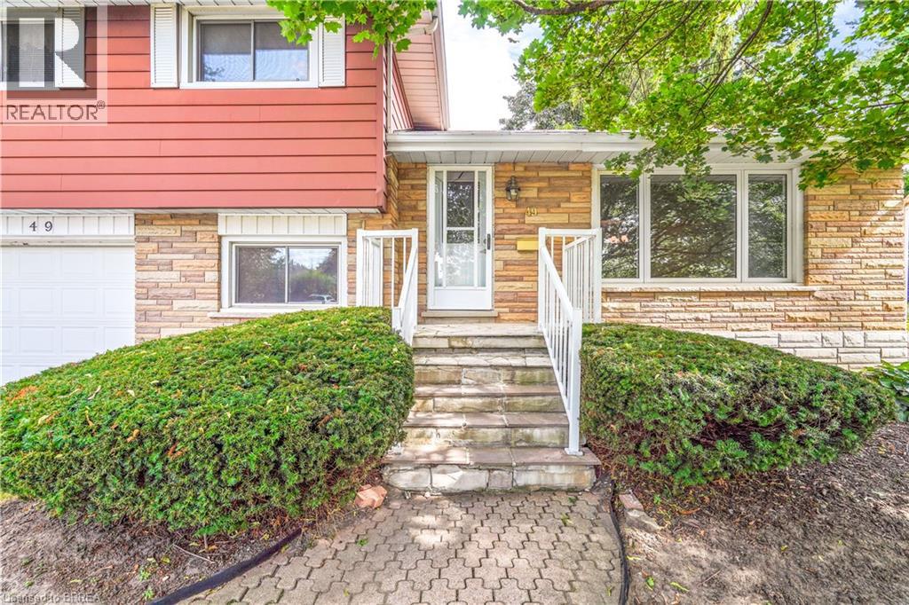 Photo 4 of 49 Pusey Boulevard, Brantford ON