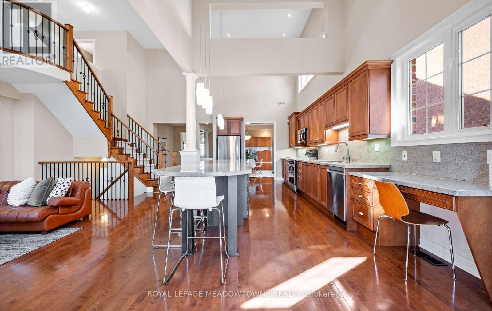 Photo 14 of 47 Nova Scotia Road, Brampton ON