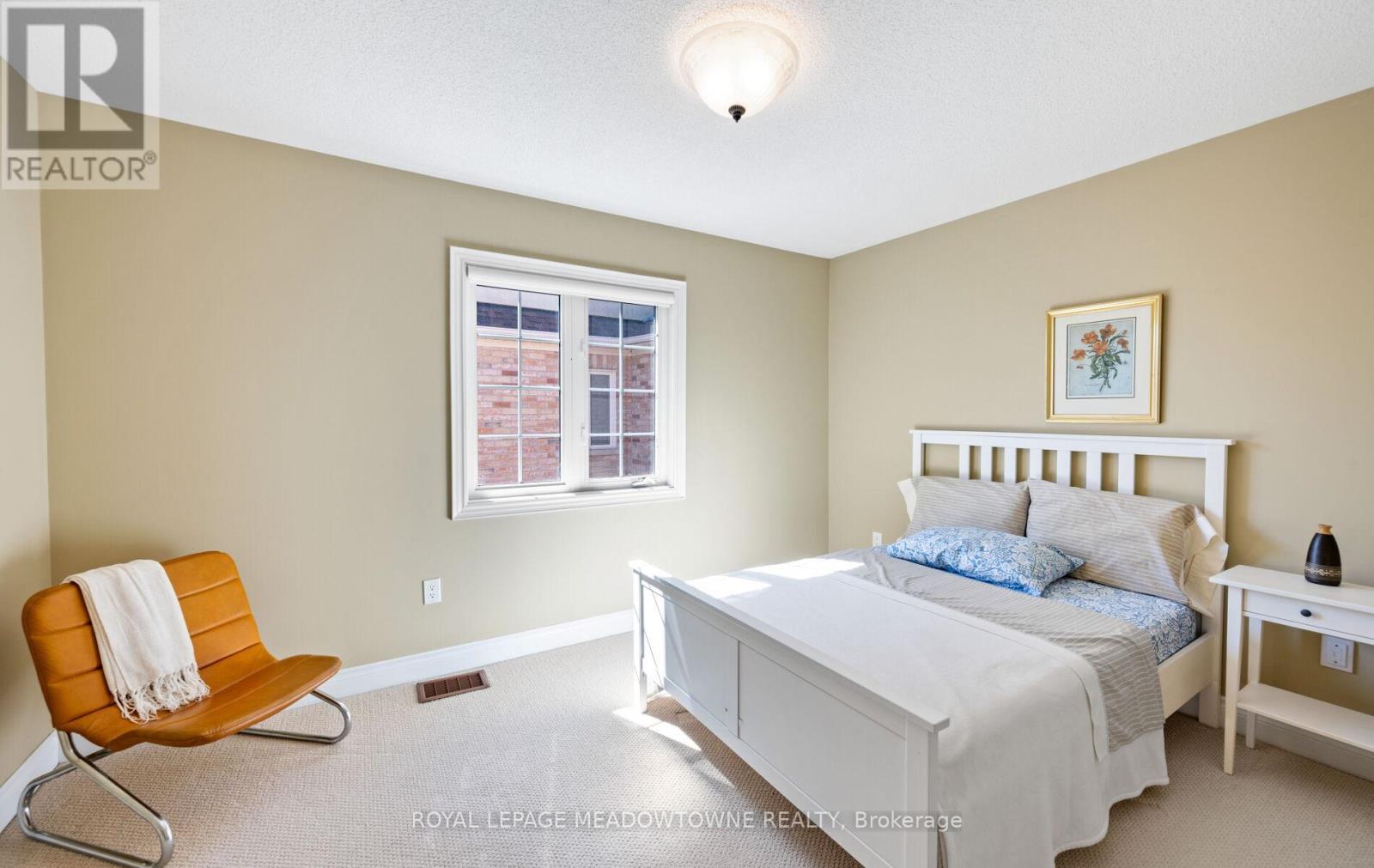 Photo 30 of 47 Nova Scotia Road, Brampton ON