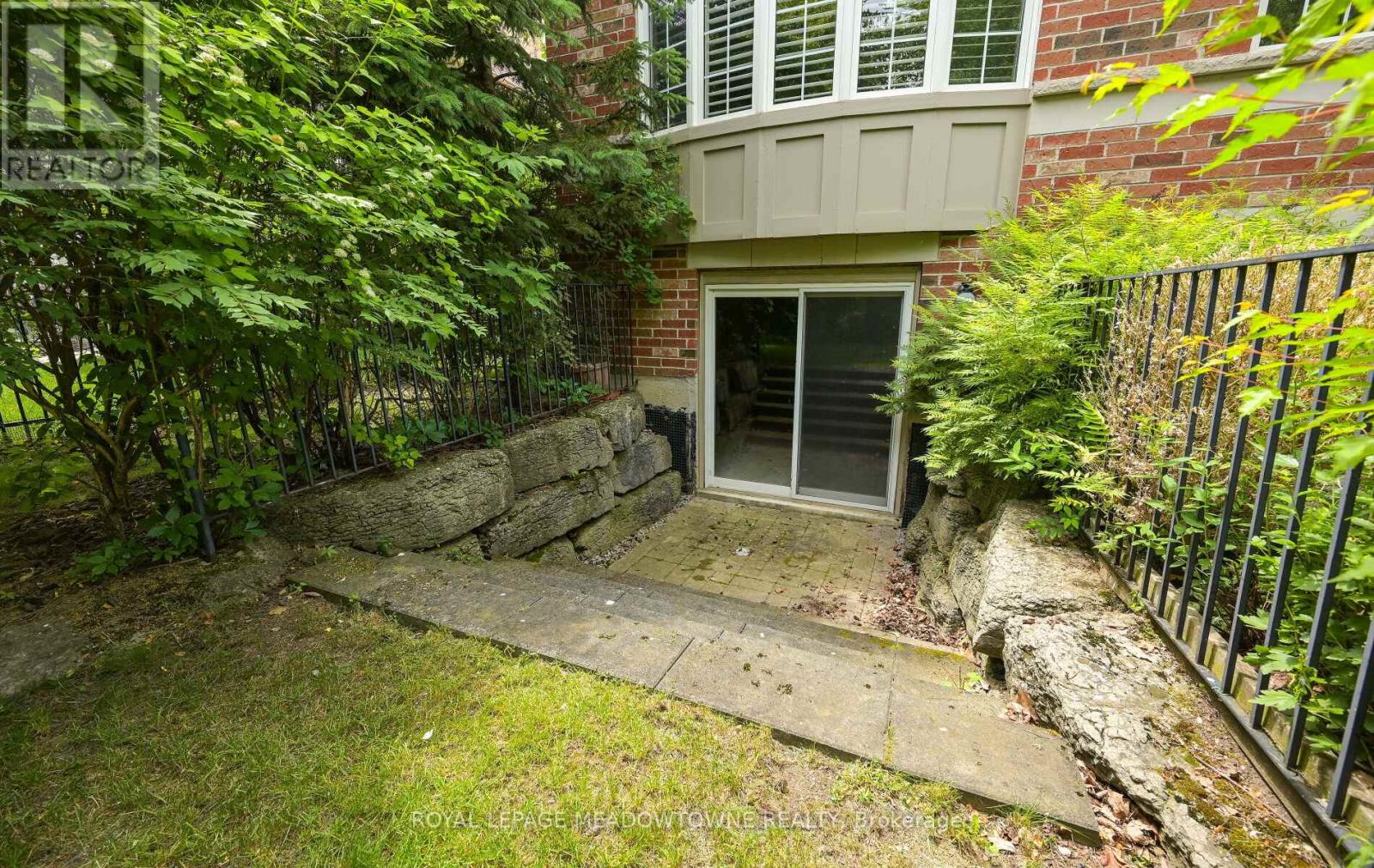 Photo 42 of 47 Nova Scotia Road, Brampton ON