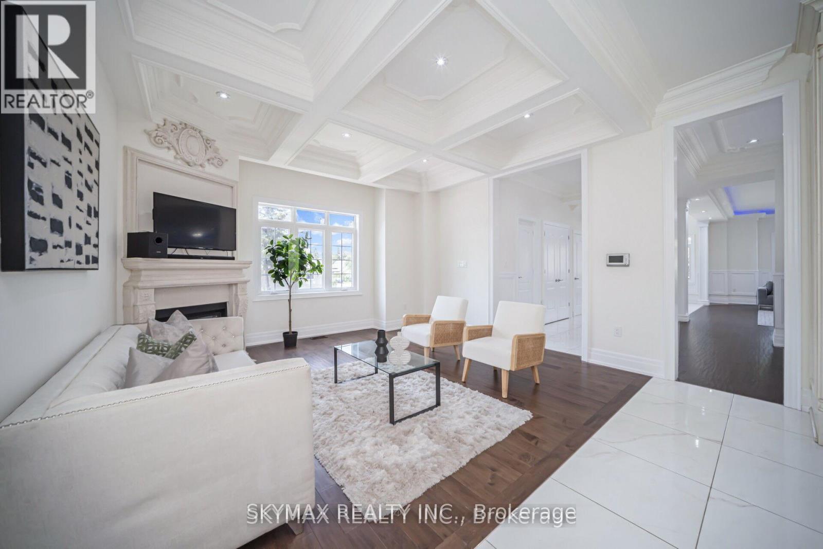 Photo 6 of 18 Burlington Street, Mississauga ON