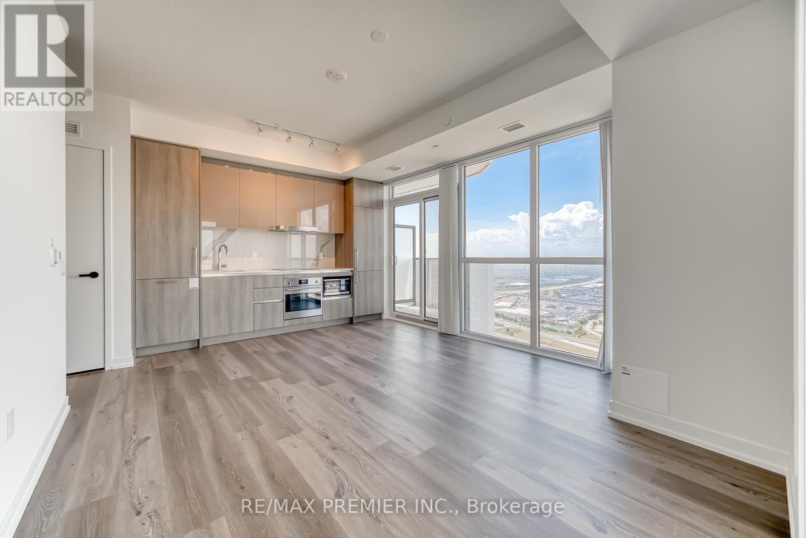 Photo 20 of 6009 225 Commerce Street, Vaughan ON