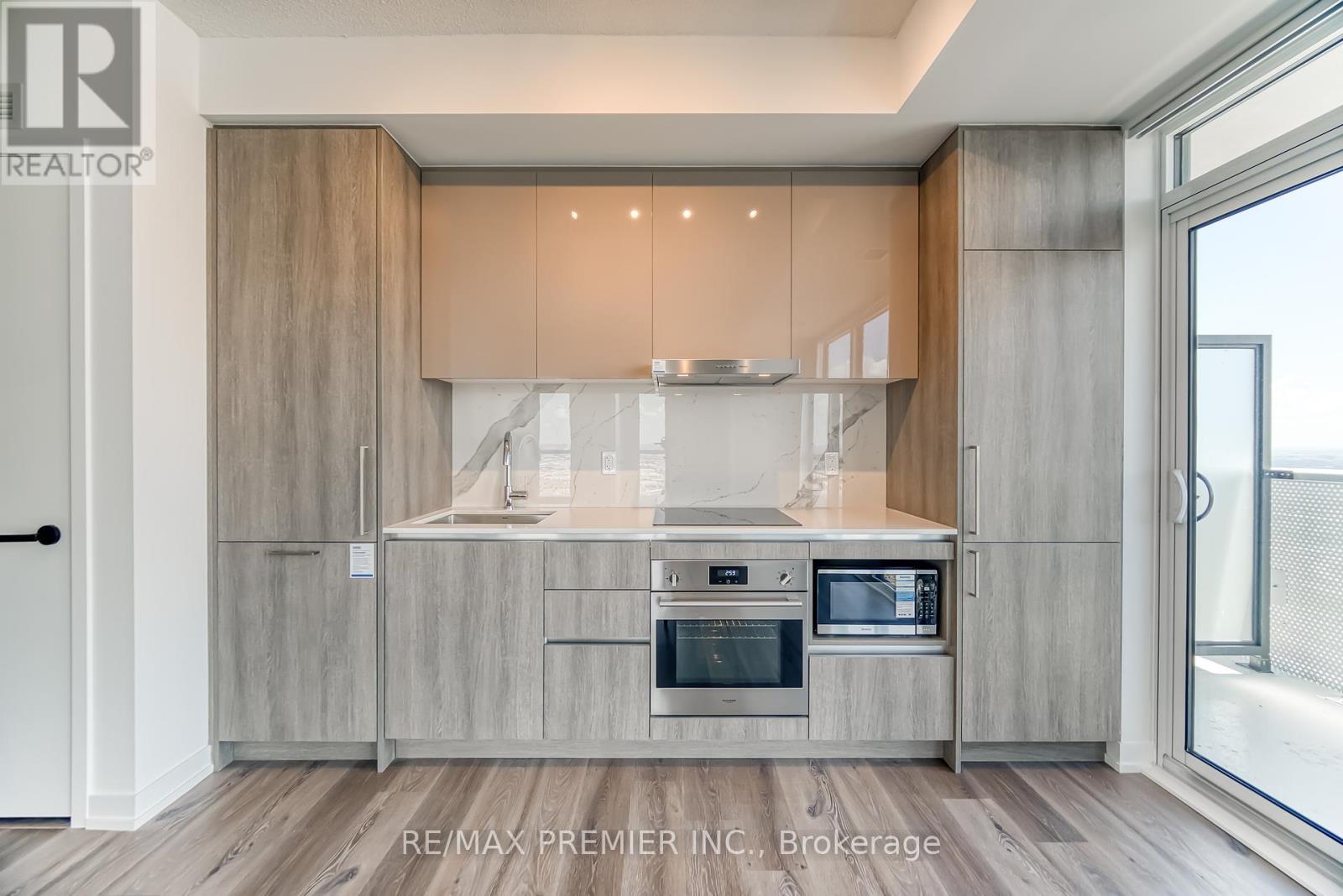 Photo 15 of 6009 225 Commerce Street, Vaughan ON
