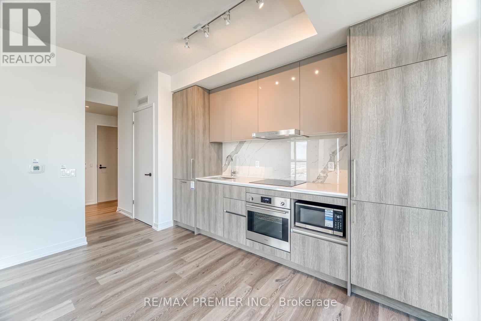 Photo 17 of 6009 225 Commerce Street, Vaughan ON