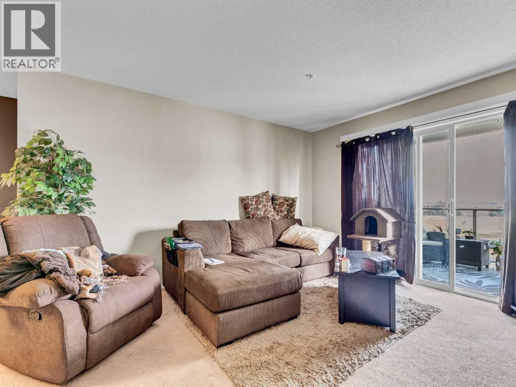 Photo 10 of 304 1648 Saamis Drive Nw, Medicine Hat AB