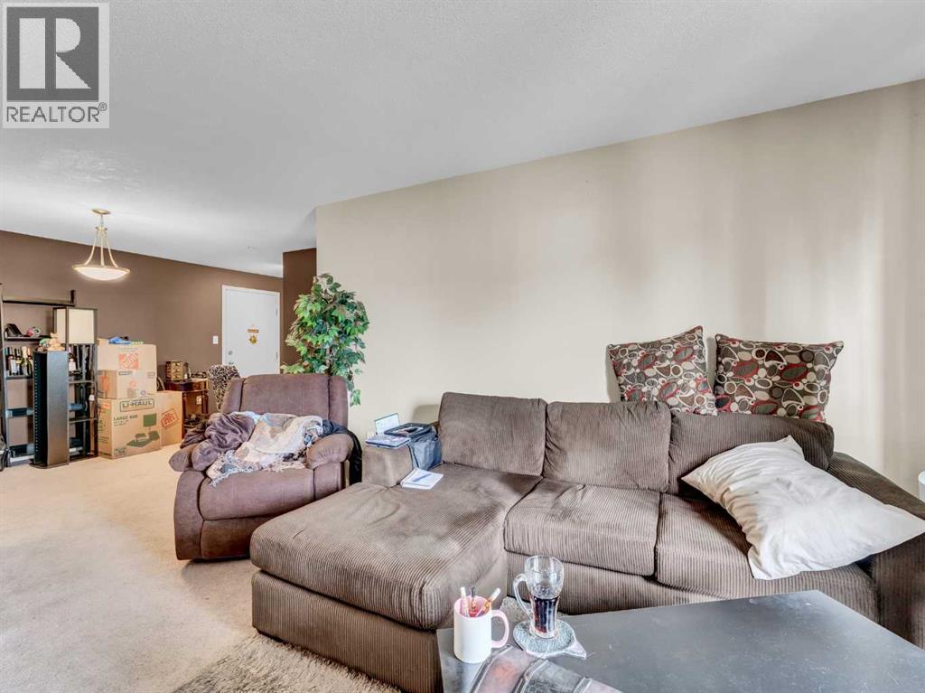 Photo 11 of 304 1648 Saamis Drive Nw, Medicine Hat AB