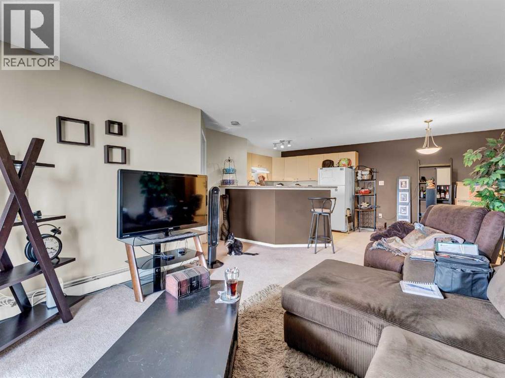 Photo 12 of 304 1648 Saamis Drive Nw, Medicine Hat AB
