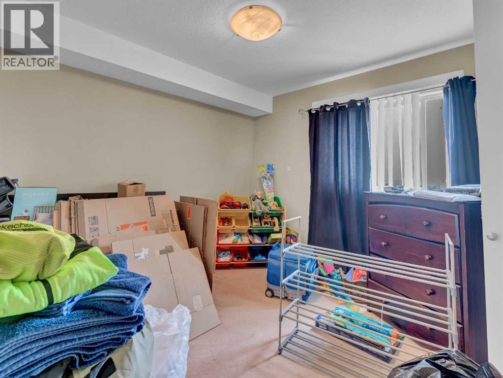 Photo 13 of 304 1648 Saamis Drive Nw, Medicine Hat AB