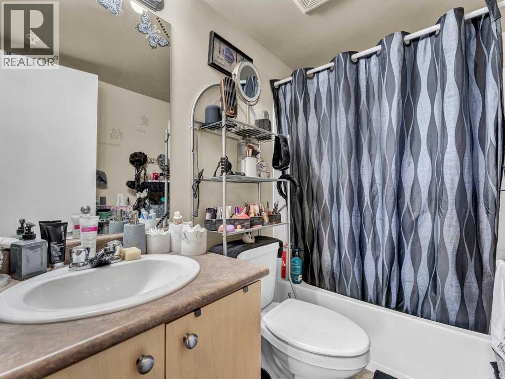 Photo 19 of 304 1648 Saamis Drive Nw, Medicine Hat AB