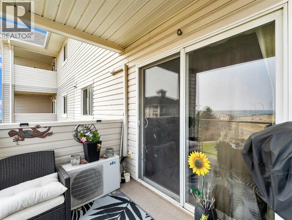 Photo 22 of 304 1648 Saamis Drive Nw, Medicine Hat AB