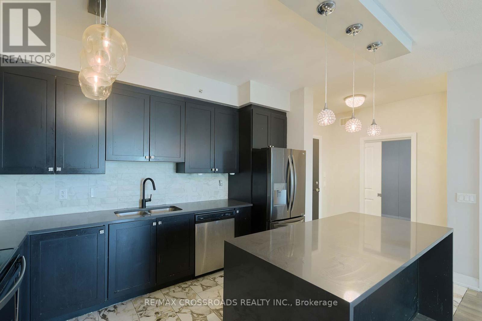Photo 19 of 206 65 Yorkland Boulevard, Brampton ON