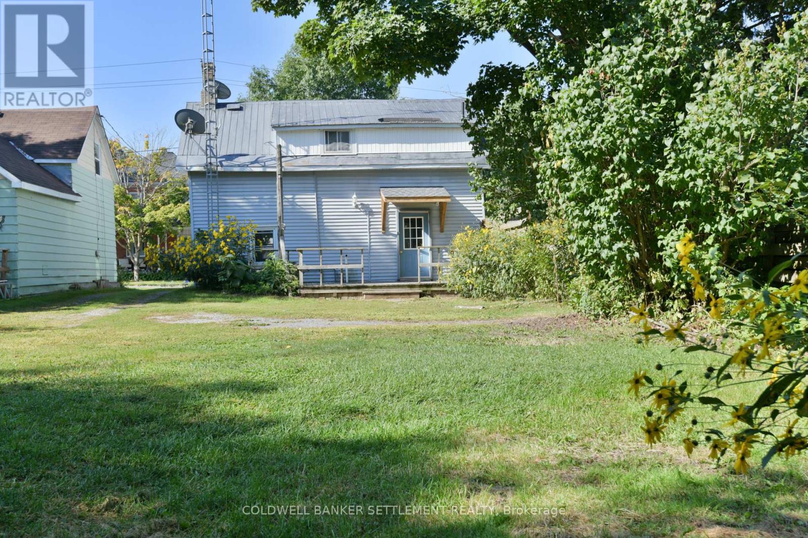 Photo 28 of 89 Drummond Street E, Perth ON