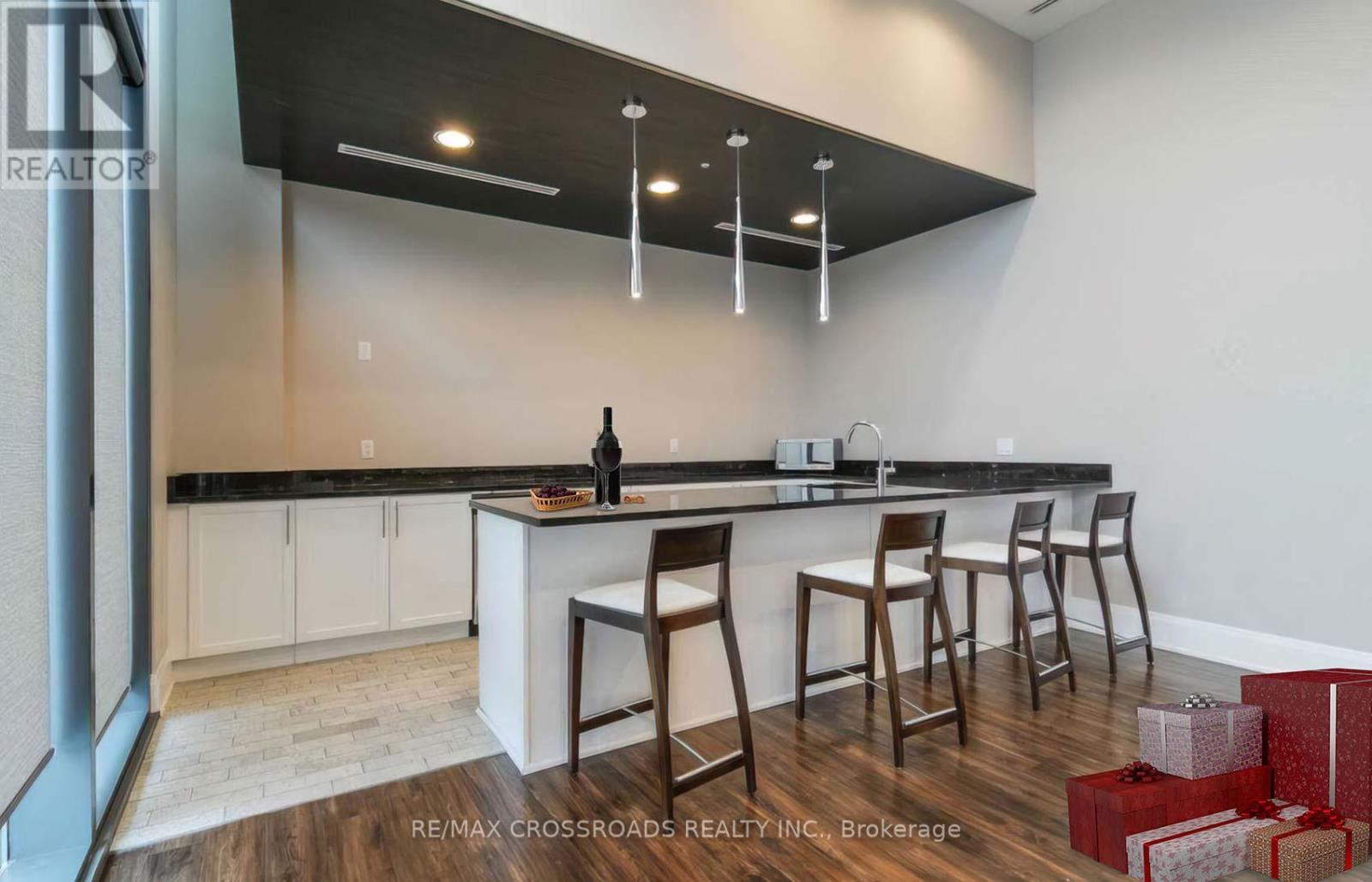 Photo 33 of 206 65 Yorkland Boulevard, Brampton ON